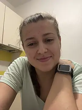 ViolaBloom22 online show from January 27, 2025, 8:49 pm