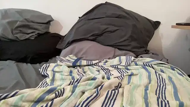 gothicboy18 online show from January 6, 2026, 4:54 pm