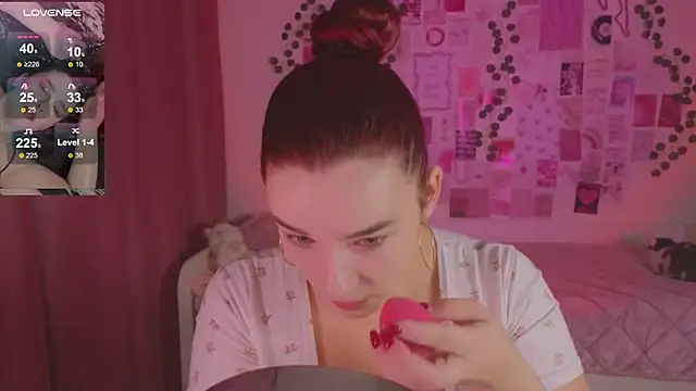 CookyDaisy online show from October 16, 2025, 9:27 pm