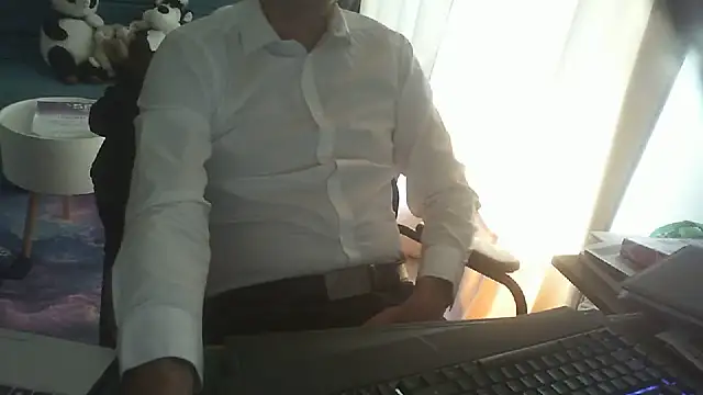 shyfrenchcock1 online show from June 8, 2026, 7:42 am