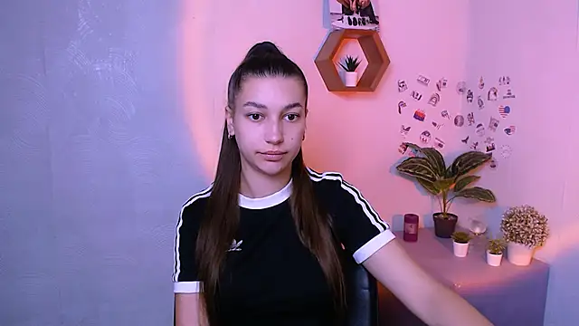 Snapshot of KarolinaRosse_ chatting on September 30, 2025, 5:12 am KarolinaRosse online show from September 30, 2025, 5:12 am