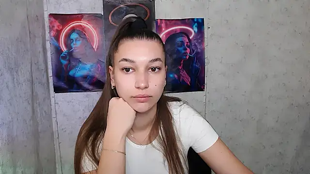 Snapshot of KarolinaRosse_ chatting on October 15, 2025, 5:40 am KarolinaRosse online show from October 15, 2025, 5:40 am