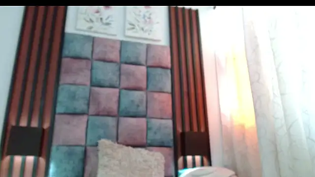 Snapshot of Saraa-restrepo chatting on December 21, 2024, 2:26 pm Saraa-restrepo online show from December 21, 2024, 2:26 pm