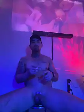 Alexandrei online show from February 11, 2026, 6:46 pm