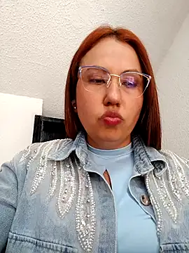 Snapshot of VIOLETA-25_ chatting on February 15, 2025, 9:59 pm VIOLETA-25 online show from February 15, 2025, 9:59 pm