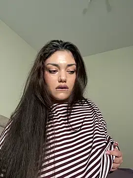 Snapshot of Sweet_Khalifa_ chatting on July 24, 2026, 2:15 pm Sweet Khalifa online show from July 24, 2026, 2:15 pm