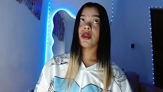 Snapshot of Miranda-brow chatting on February 27, 2026, 4:12 am Miranda-brow online show from February 27, 2026, 4:12 am