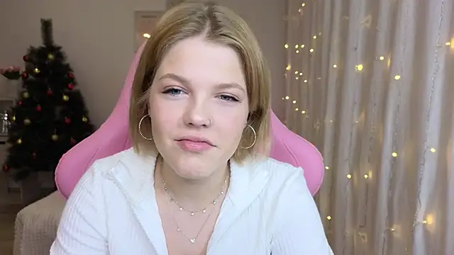 Maya Rave online show from December 15, 2024, 3:13 am