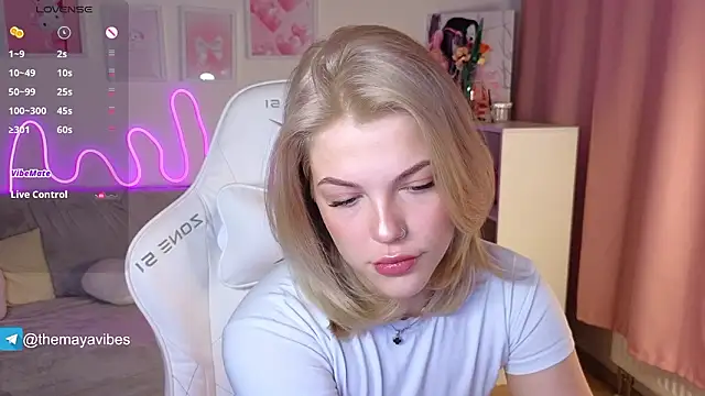 Maya Rave online show from February 2, 2026, 3:38 am