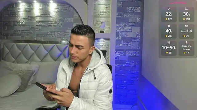 Snapshot of Aron_Bolt chatting on February 27, 2025, 2:10 am Aron Bolt online show from February 27, 2025, 2:10 am