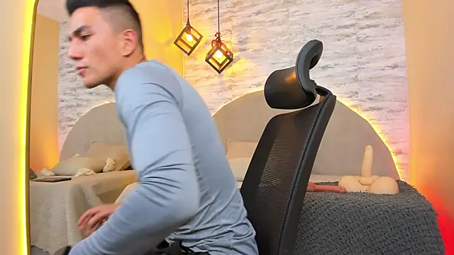 Snapshot of Aron_Bolt chatting on February 27, 2026, 10:59 am Aron Bolt online show from February 27, 2026, 10:59 am