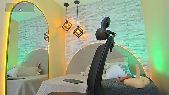 Aron Bolt online show from March 17, 2026, 5:38 pm