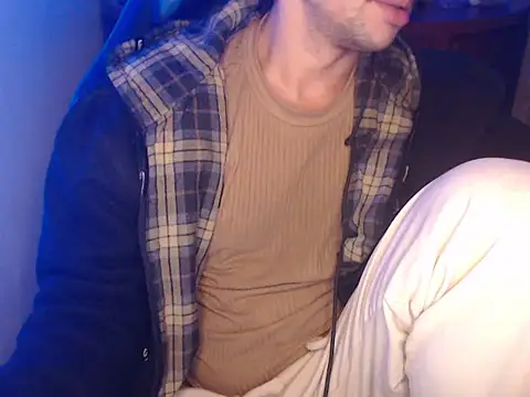 anjonoturno1 online show from April 23, 2026, 12:45 am