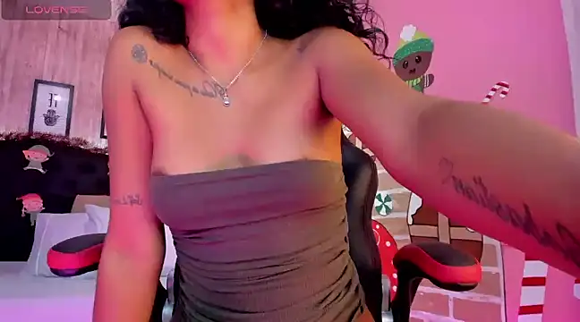 Snapshot of Edelaine_rogers chatting on December 12, 2024, 9:48 pm Edelaine rogers online show from December 12, 2024, 9:48 pm