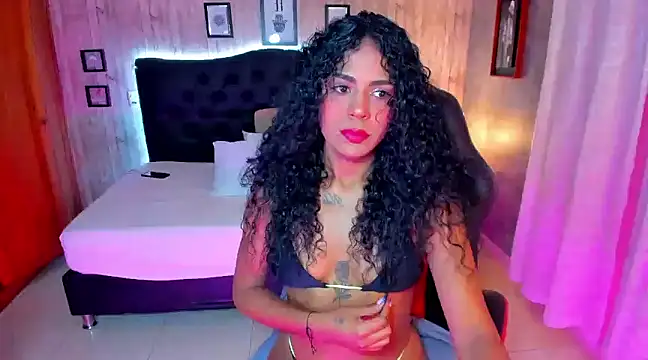 Snapshot of Edelaine_rogers chatting on March 18, 2025, 5:41 am Edelaine rogers online show from March 18, 2025, 5:41 am