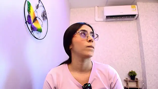 Amy wats0n online show from February 18, 2026, 7:10 pm