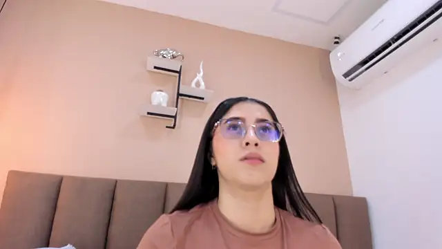 Amy wats0n online show from May 29, 2026, 7:01 pm
