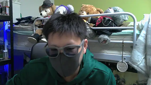 Snapshot of Owl1216 chatting on January 6, 2025, 11:40 am Owl1216 online show from January 6, 2025, 11:40 am