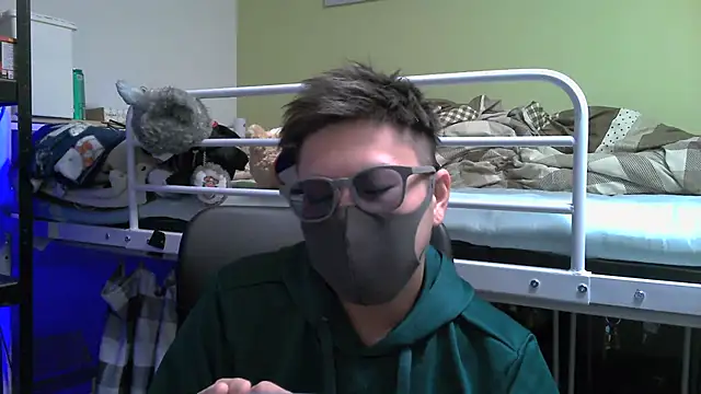 Snapshot of Owl1216 chatting on January 31, 2025, 11:24 am Owl1216 online show from January 31, 2025, 11:24 am