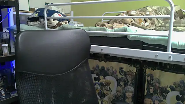 Snapshot of Owl1216 chatting on February 9, 2025, 1:03 pm Owl1216 online show from February 9, 2025, 1:03 pm