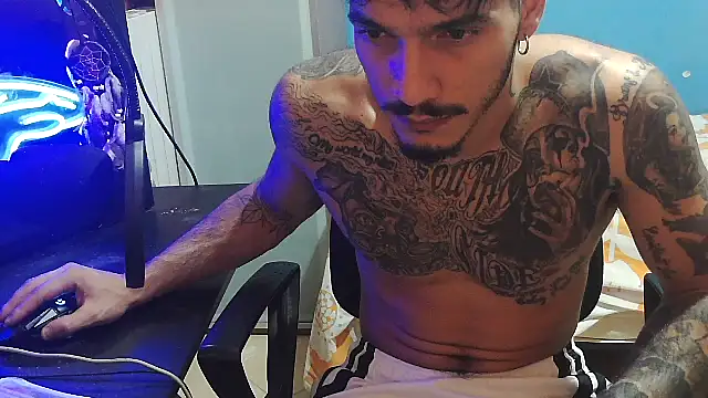 Snapshot of Badboyi1997 chatting on September 30, 2025, 10:37 pm Badboyi1997 online show from September 30, 2025, 10:37 pm