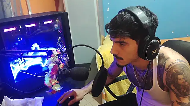 Snapshot of Badboyi1997 chatting on October 25, 2025, 7:41 pm Badboyi1997 online show from October 25, 2025, 7:41 pm