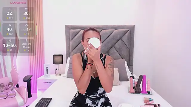 Snapshot of ValeryPettry_1 chatting on October 16, 2025, 1:45 pm ValeryPettry 1 online show from October 16, 2025, 1:45 pm