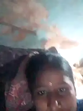 Snapshot of riya_houswife chatting on November 12, 2025, 11:10 am riya houswife online show from November 12, 2025, 11:10 am