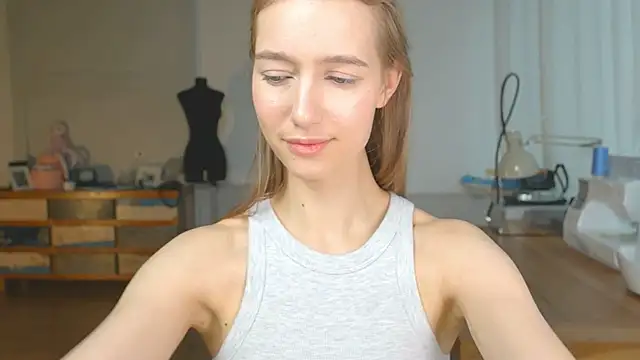 Snapshot of solar_bella chatting on January 19, 2025, 1:44 pm solar bella online show from January 19, 2025, 1:44 pm