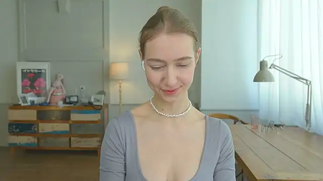 Snapshot of solar_bella chatting on February 9, 2025, 11:04 am solar bella online show from February 9, 2025, 11:04 am