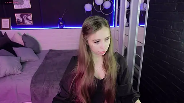 OliviaGentle online show from December 2, 2024, 3:47 am