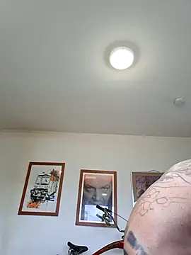 mileflav0r online show from March 23, 2026, 7:45 am