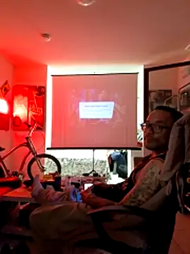 mileflav0r online show from April 20, 2026, 7:26 pm