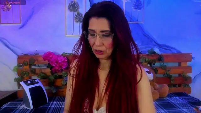 Snapshot of Perla_Franco chatting on January 24, 2025, 12:10 pm Perla Franco online show from January 24, 2025, 12:10 pm