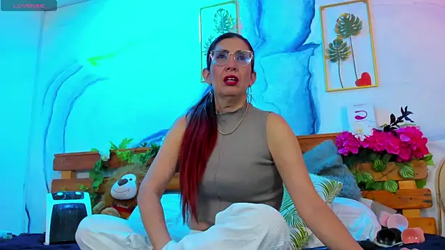 Snapshot of Perla_Franco chatting on September 12, 2025, 8:36 am Perla Franco online show from September 12, 2025, 8:36 am