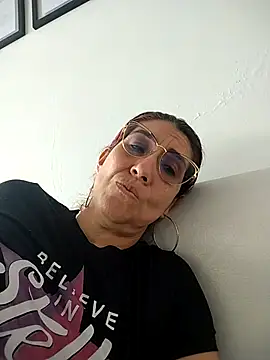 Snapshot of Perla_Franco chatting on September 23, 2025, 6:22 pm Perla Franco online show from September 23, 2025, 6:22 pm