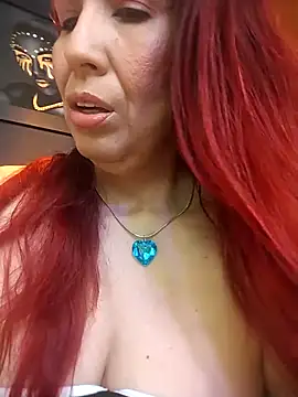 Perla Franco online show from November 28, 2025, 5:32 am