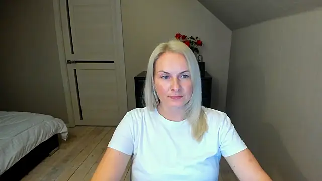 Alicee Gracee online show from October 4, 2025, 6:28 pm