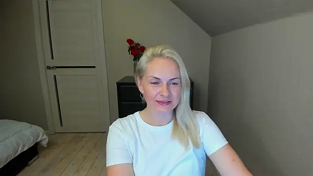 Alicee Gracee online show from October 7, 2025, 6:38 pm