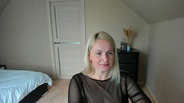 Alicee Gracee online show from October 31, 2025, 9:21 am