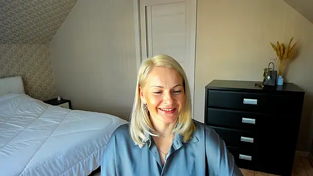 Alicee Gracee online show from November 14, 2025, 7:07 am