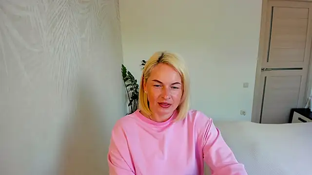 Alicee Gracee online show from June 21, 2026, 8:28 am