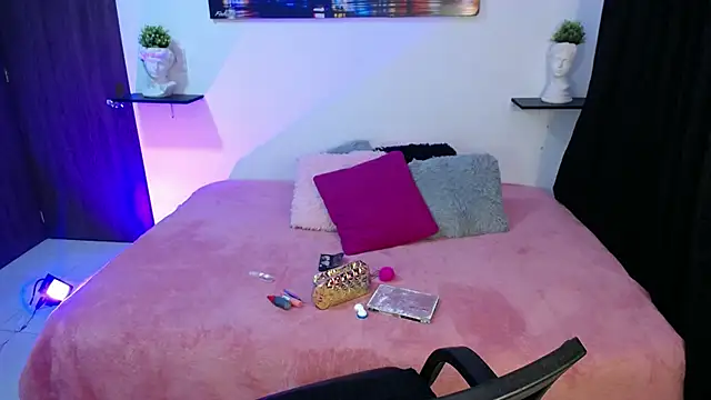 cristal-evanns online show from December 5, 2024, 12:30 am