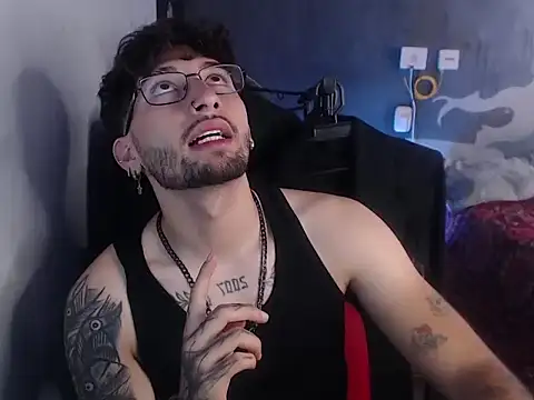 Dereck Dickson online show from October 28, 2025, 1:03 pm