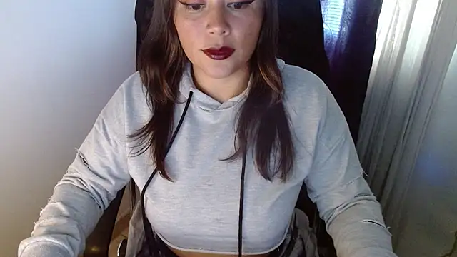 Snapshot of miss_evoleth2 chatting on June 19, 2026, 9:51 pm miss evoleth2 online show from June 19, 2026, 9:51 pm