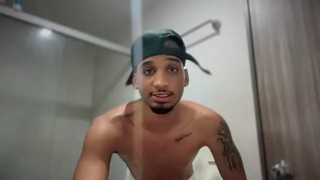 Snapshot of michael_jordanx chatting on February 25, 2025, 8:09 pm michael jordanx online show from February 25, 2025, 8:09 pm