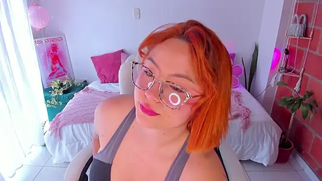 Snapshot of karlahush chatting on March 3, 2025, 5:39 pm karlahush online show from March 3, 2025, 5:39 pm