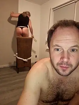 Snapshot of CoupleKitty chatting on December 3, 2025, 8:29 pm CoupleKitty online show from December 3, 2025, 8:29 pm