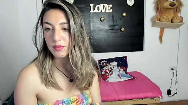 queen-natty online show from December 10, 2024, 3:30 am