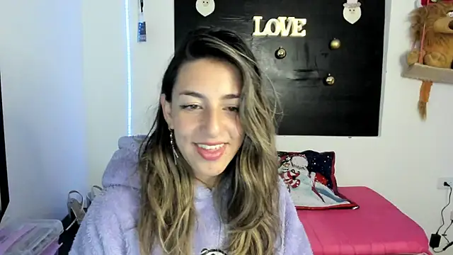 queen-natty online show from December 12, 2024, 6:47 am